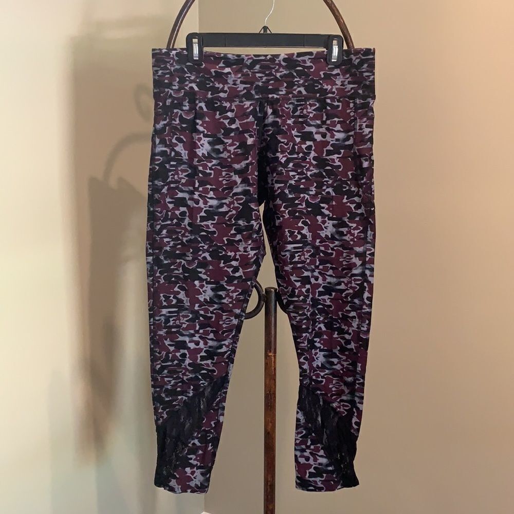 Warrior Workout Capris - Picture 2 of 6